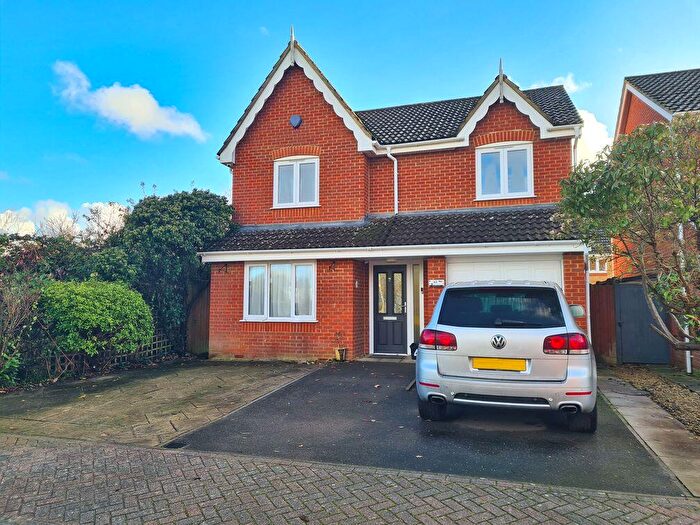 4 Bedroom Detached House For Sale In Hawkers Close, Totton, SO40