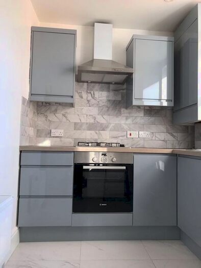 1 Bedroom Flat To Rent In Fulham Palace Road, London, W6