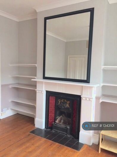 1 Bedroom Flat To Rent In Hardwicke Road, London, N13