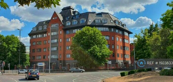 2 Bedroom Flat To Rent In Verona Apartments, Slough, SL1