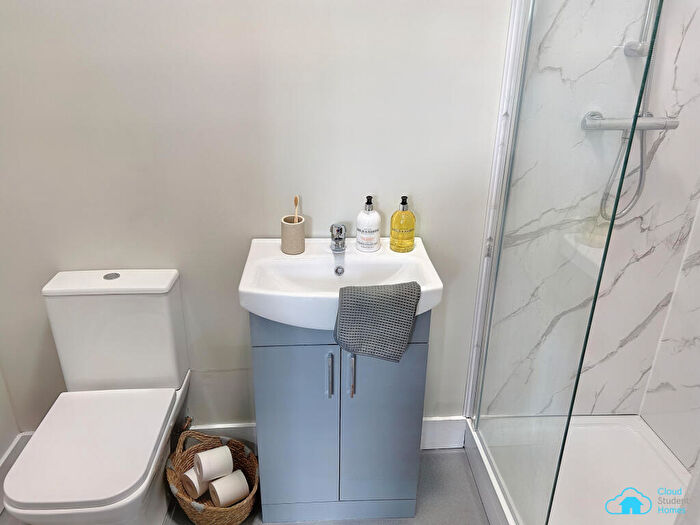 1 Bedroom Private Halls To Rent In Fenham Hall Drive, Newcastle Upon Tyne, NE4