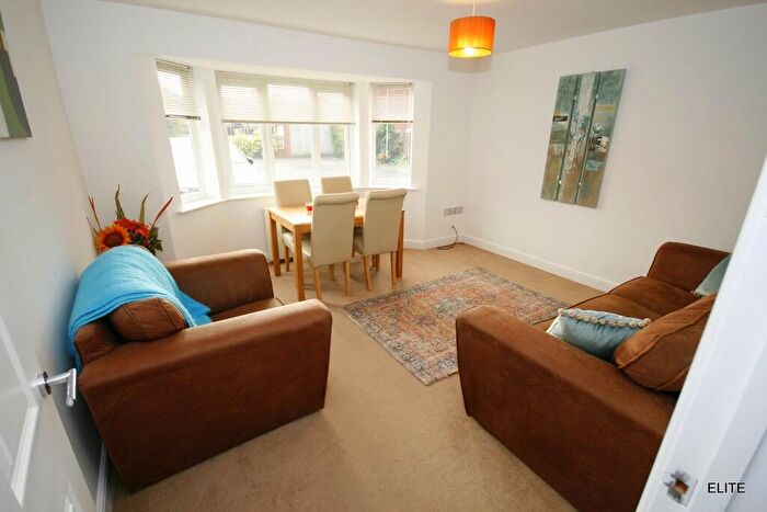 2 Bedroom Apartment To Rent In New Durham Courtyard, Gilesgate, DH1