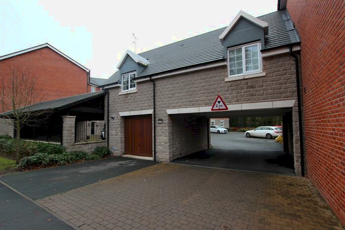 Apartment To Rent In Temple Road, Bolton, BL1