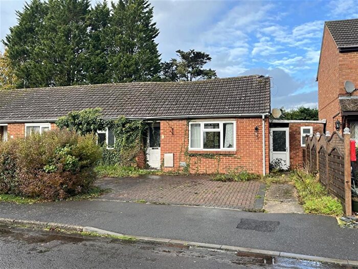 2 Bedroom Semi Detached Bungalow For Sale In Priestlands, Romsey, SO51