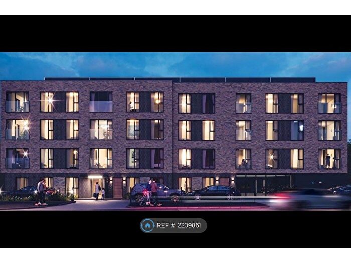 2 Bedroom Flat To Rent In Higher Road, Urmston, Manchester, M41