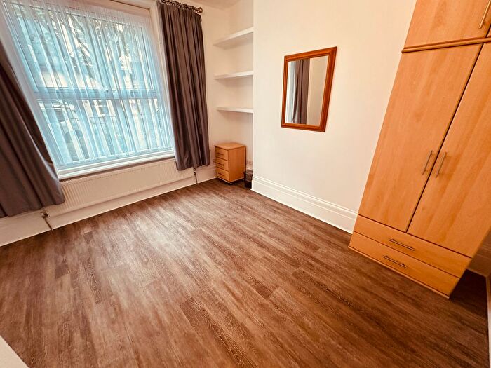 2 Bedroom Flat To Rent In Sussex Way, London, N7