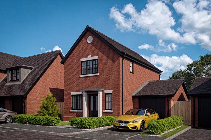 3 Bedroom Detached House For Sale In Stapleford Road, Stapleford Abbotts, RM4