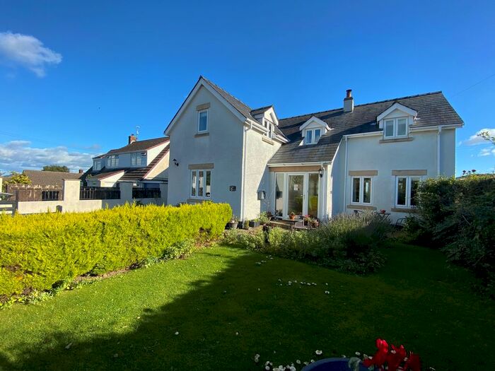 4 Bedroom Detached House For Sale In Bryn-Y-Gwenin, Abergavenny NP7