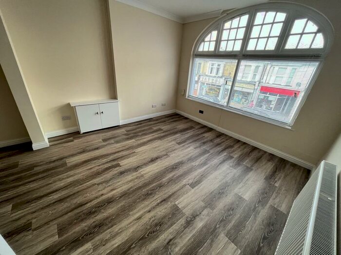 1 Bedroom Flat To Rent In Albert Road, Southsea, PO4