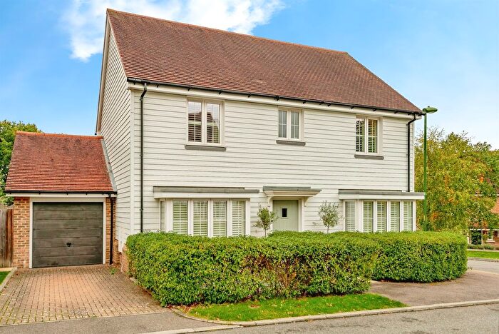 4 Bedroom Detached House For Sale In Sheffield Street, East Grinstead, RH19