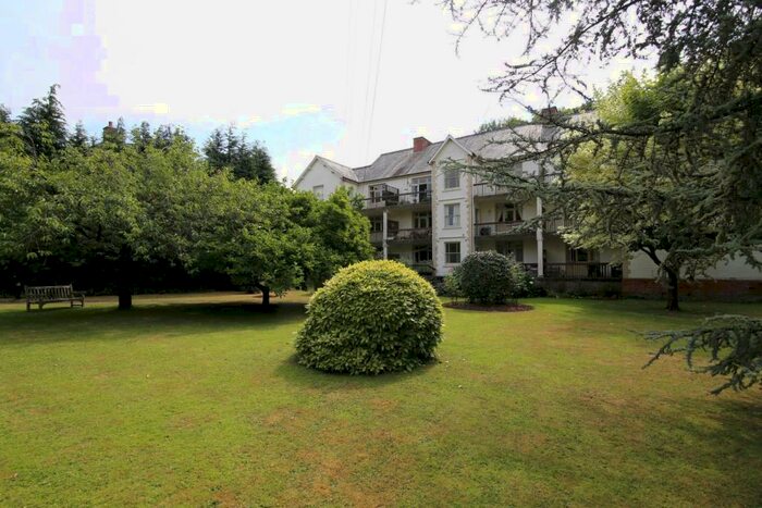 Flat To Rent In Station Road, Tiverton, EX16