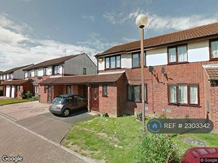 3 Bedroom Semi-Detached House To Rent In Hepleswell, Milton Keynes, MK8