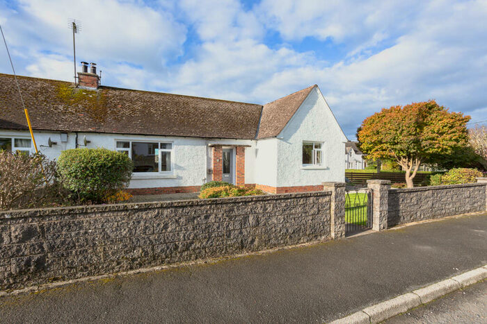 3 Bedroom Semi-Detached Bungalow For Sale In St. Michaels Road, Crossmichael, Castle Douglas, DG7