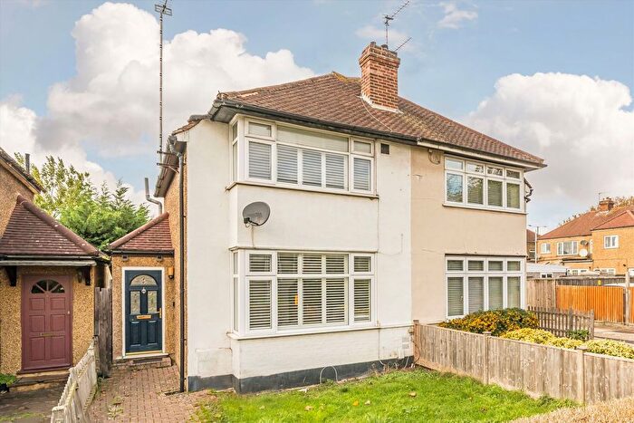 2 Bedroom Semi Detached House For Sale In Oakcroft Road, Chessington, KT9