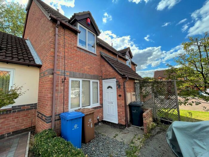 2 Bedroom Semi-Detached House To Rent In Longstock Close, Oakwood, Derby, DE21