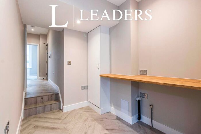 2 Bedroom Apartment To Rent In Victoria Road, Sutton, SM1