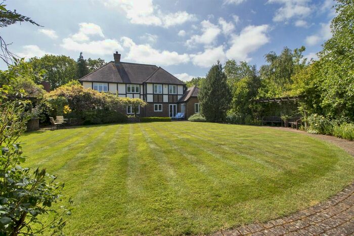 5 Bedroom Detached House For Sale In London Road, Hildenborough, Tonbridge, TN11