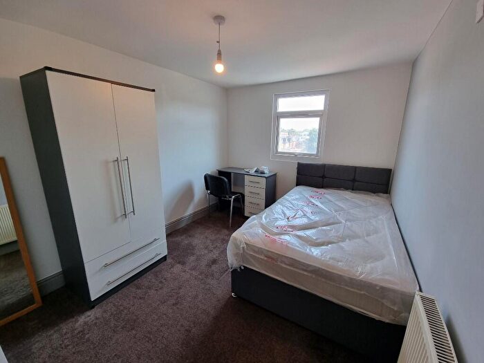 4 Bedroom Terraced House To Rent In Alton Road, Birmingham, B29