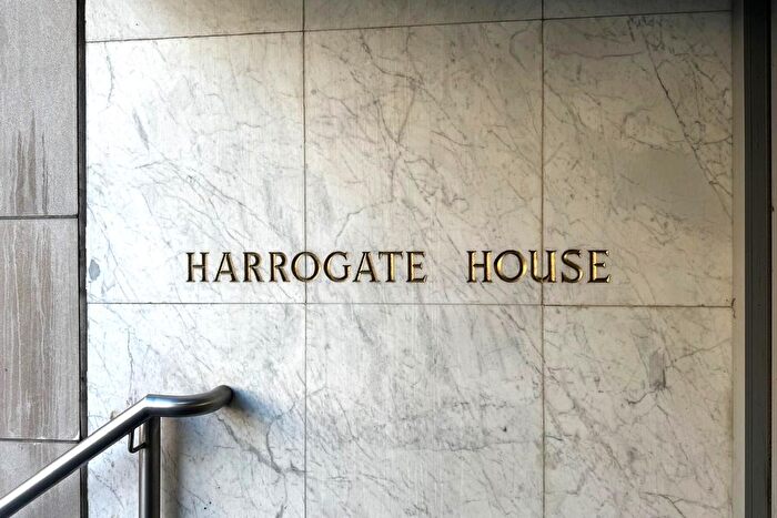 2 Bedroom Flat For Sale In Parliament Street, Harrogate, HG1