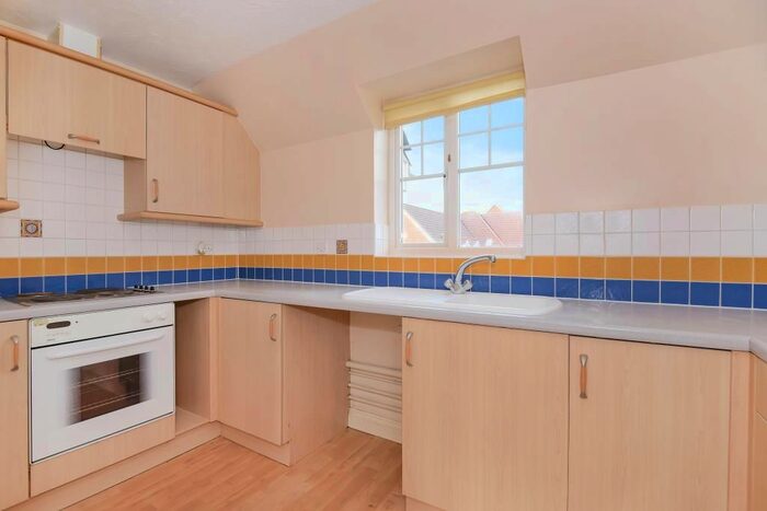 2 Bedroom Flat To Rent In Newbury, Berkshire RG14