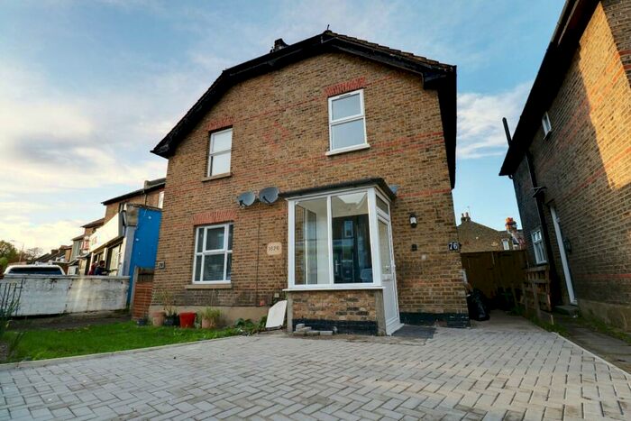 2 Bedroom Semi-Detached House To Rent In Beckenham Lane, Shortlands, Bromley, BR2