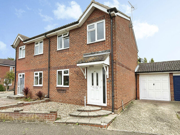 3 Bedroom Semi Detached House For Sale In Campernell Close, Brightlingsea, CO7