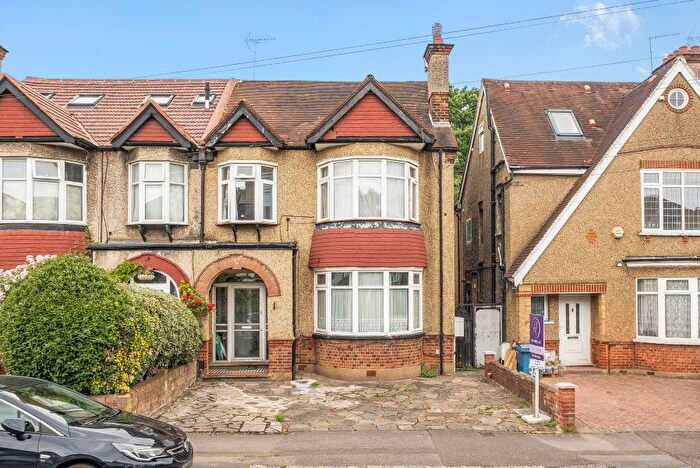6 Bedroom Semi-Detached House For Sale In Southfield Park, North Harrow, HA2