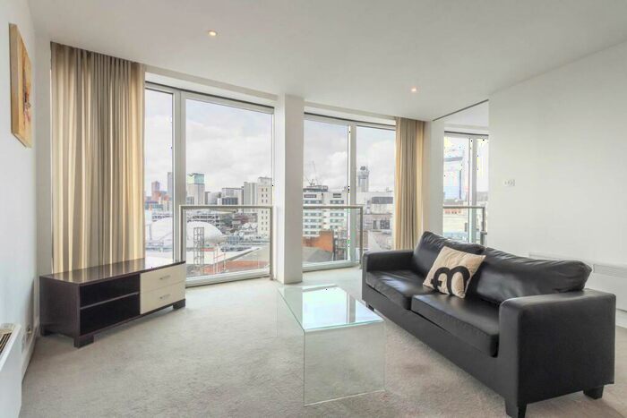 1 Bedroom Apartment To Rent In Rotunda, New Street, Birmingham, B2