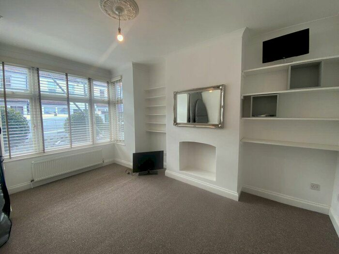 3 Bedroom Property To Rent In Wellington Avenue - Online Enquiries Only, SS0