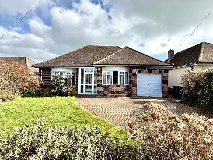 2 Bedroom Bungalow For Sale In Ridgefield Gardens, Highcliffe On Sea, Christchurch, Dorset, BH23