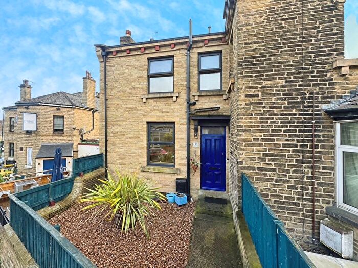 2 Bedroom Terraced House For Sale In Moorhead Lane, Shipley, BD18