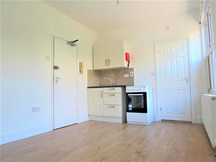 Studio To Rent In Derby Road, Watford, WD17