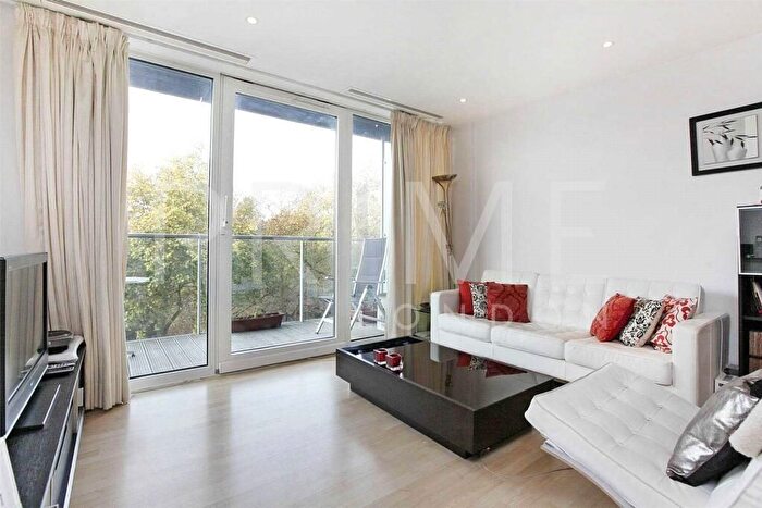 2 Bedroom Flat To Rent In Chelsea Bridge Wharf, Oswald Building, London, SW11