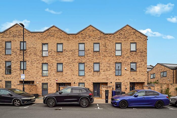 4 Bedroom Terraced House To Rent In Fenton Road, Harrow, HA2