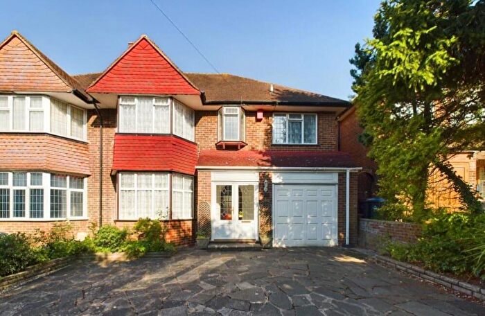4 Bedroom Semi Detached House To Rent In Salmon Street, London, NW9