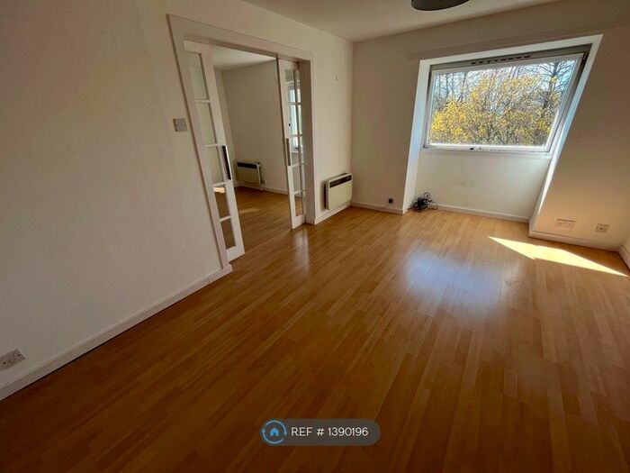 1 Bedroom Flat To Rent In Lulworth Court, Dundee, DD4