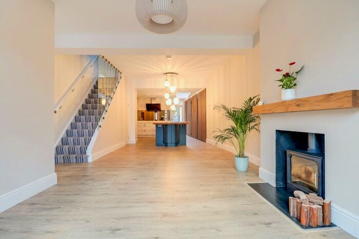 3 Bedroom Terraced House To Rent In High Street, Rottingdean, Brighton, BN2