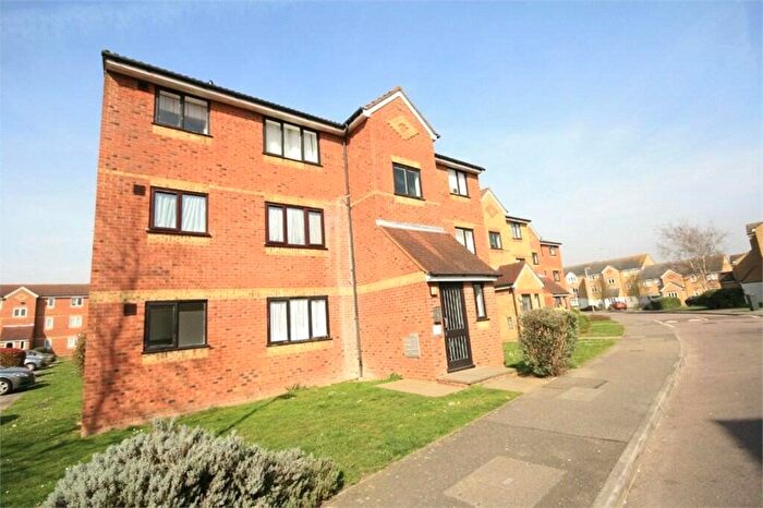 2 Bedroom Flat To Rent In Redford Close, Feltham, TW13