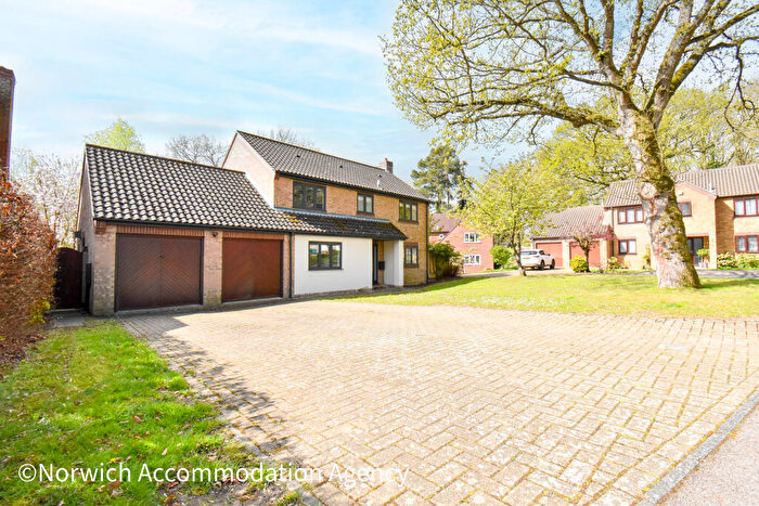 4 Bedroom Detached House To Rent In Mallard Close, Brundall, Norfolk, NR13
