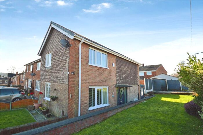 3 Bedroom Semi Detached House For Sale In Cecil Road, Newhall, Swadlincote, Derbyshire, DE11