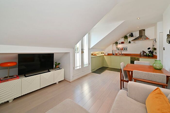 1 Bedroom Flat For Sale In Goldhurst Terrace, London, NW6