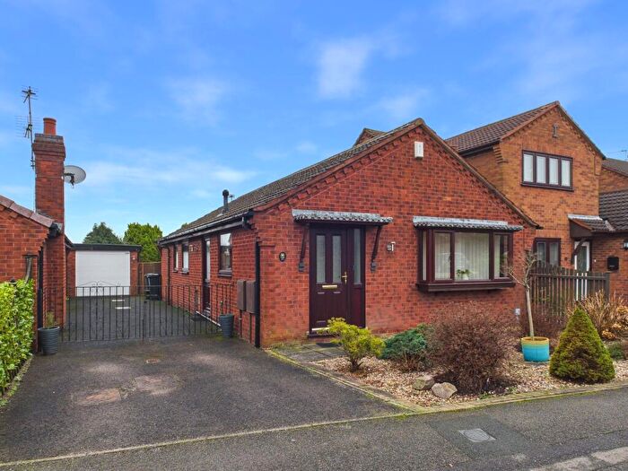 3 Bedroom Detached Bungalow For Sale In Chedington Avenue, Mapperley, Nottingham, NG3