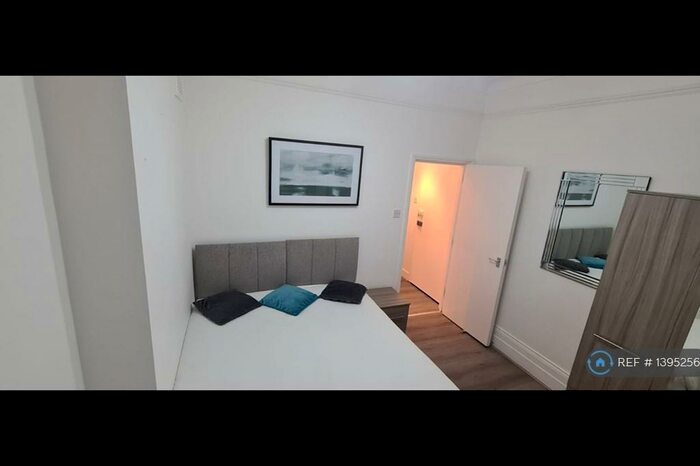 1 Bedroom Flat To Rent In Sylvan Avenue, London, N22