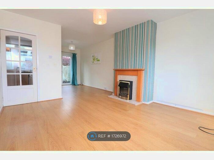 3 Bedroom Terraced House To Rent In Springfield Rise, Horsforth, Leeds, LS18