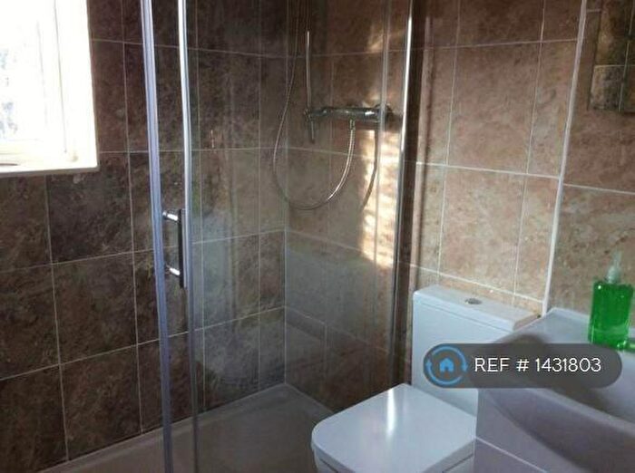 4 Bedroom Semi-Detached House To Rent In Gwynt Y Mor, Conwy, LL32