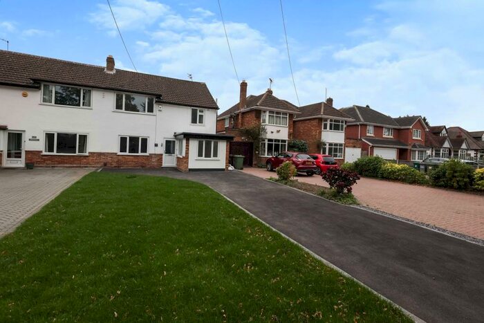 4 Bedroom Detached House To Rent In Coleshill Heath Road, Birmingham, West Midlands, B37