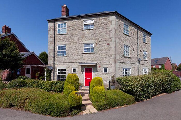 5 Bedroom Semi-Detached House For Sale In Salisbury Road, Shaftesbury, SP7