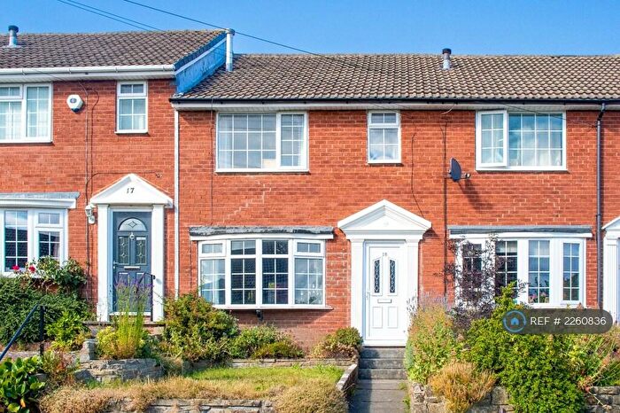 3 Bedroom Terraced House To Rent In South View, Horsforth, Leeds, LS18