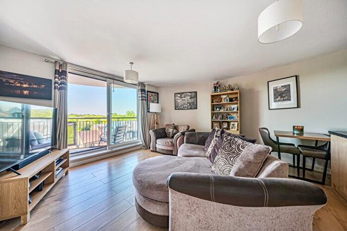 2 Bedroom Flat For Sale In North Court, Camberley, Surrey, GU15