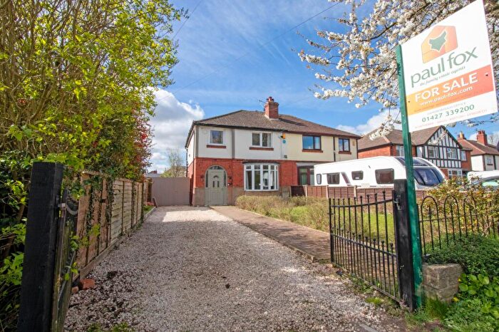 3 Bedroom Semi-Detached House For Sale In Gainsborough Road, Lea, DN21